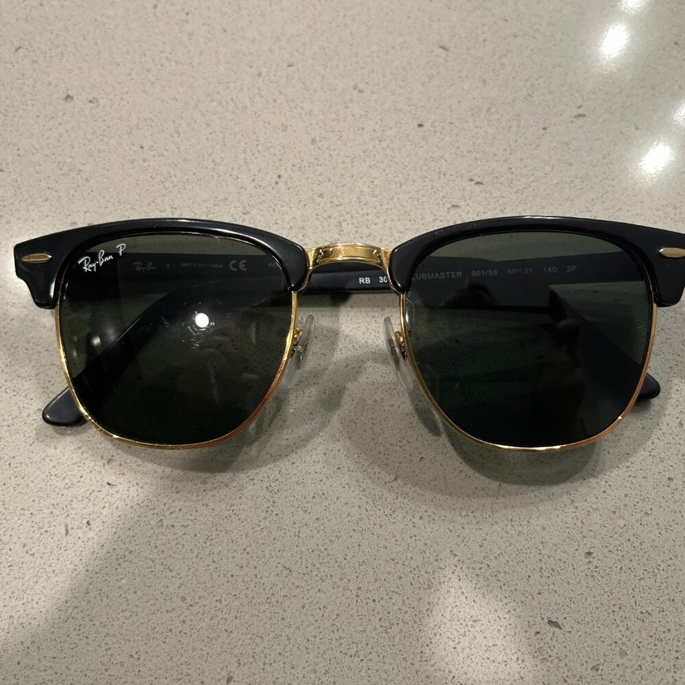 Like New Ray-Ban Polarized Clubmaster Classic Sunglasses - Black/Gold